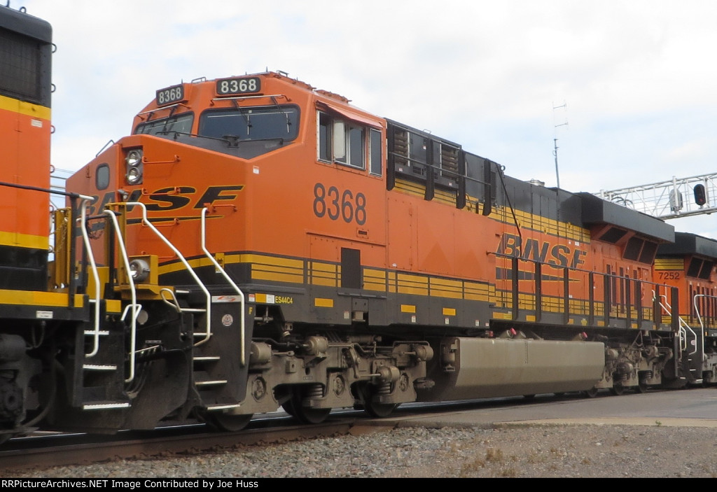 BNSF 8368